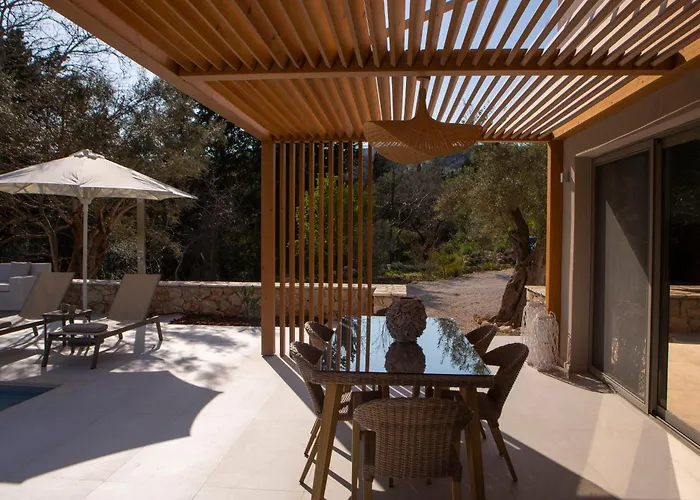 Luxury Elpis Villa